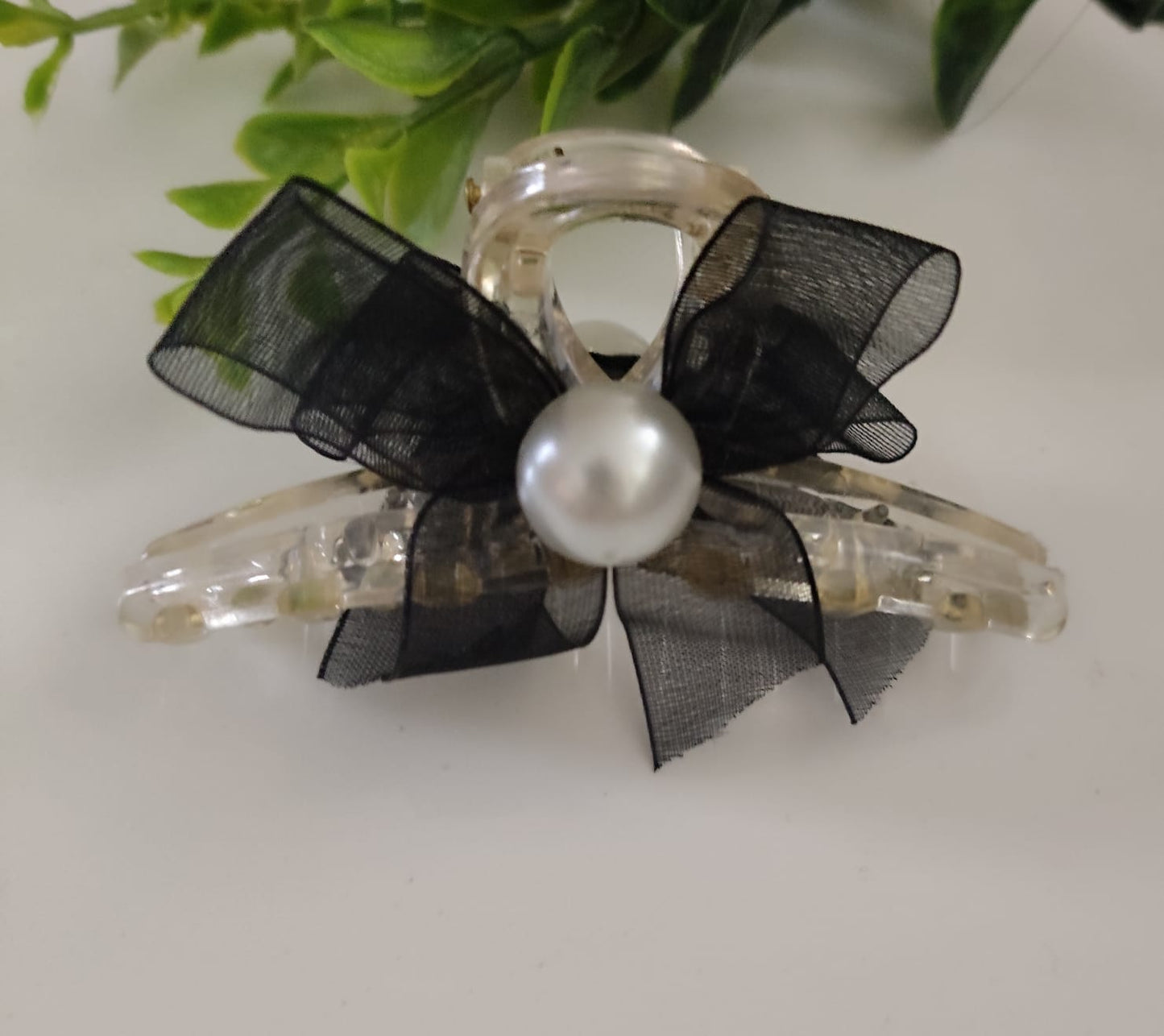 Black Bow Charm Hair Clutcher