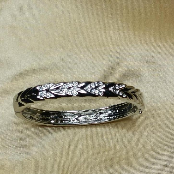Charming Chudi Korean Bracelets (Silver)