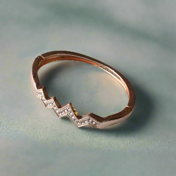 Glittering Twirl Korean Fashion Bracelet (Rose Gold)