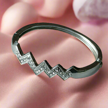 Glittering Twirl Korean Fashion Bracelet (S)