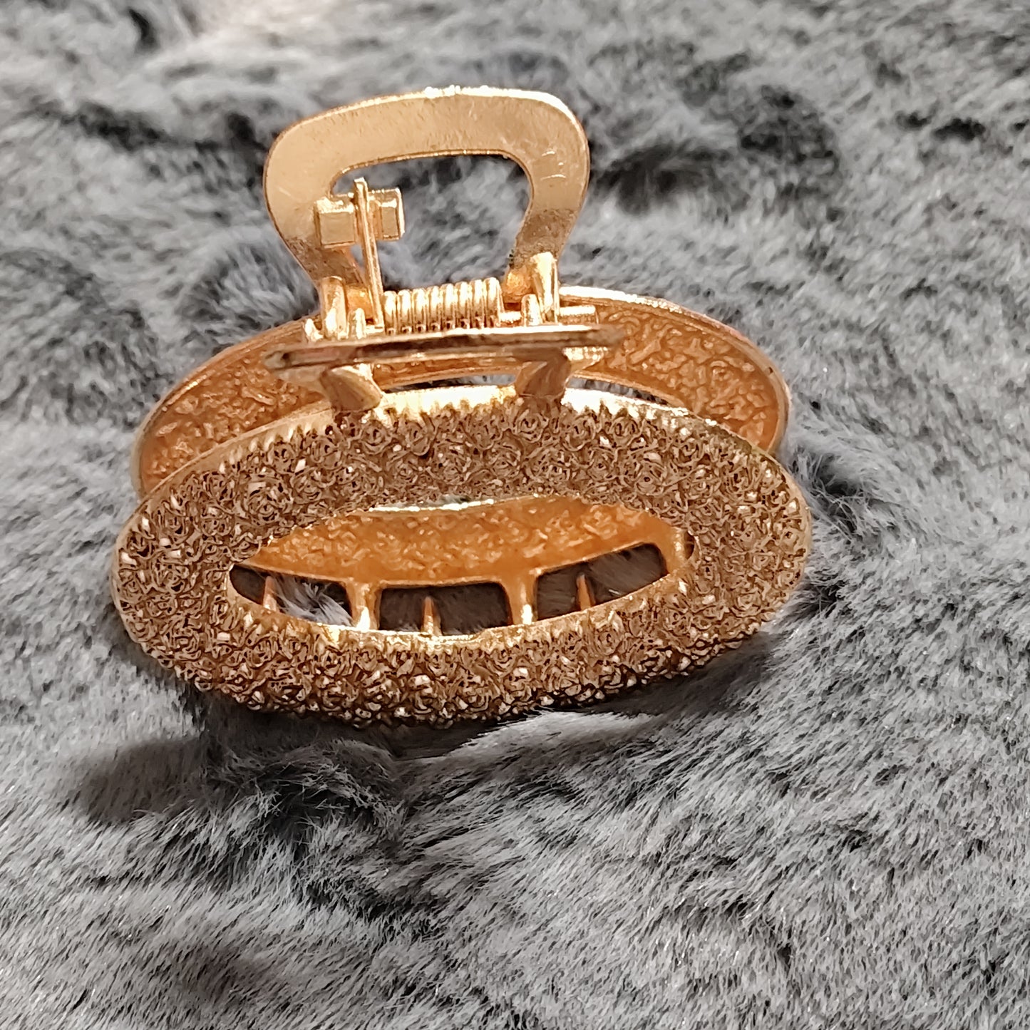 Golden Elegance Claw Clip