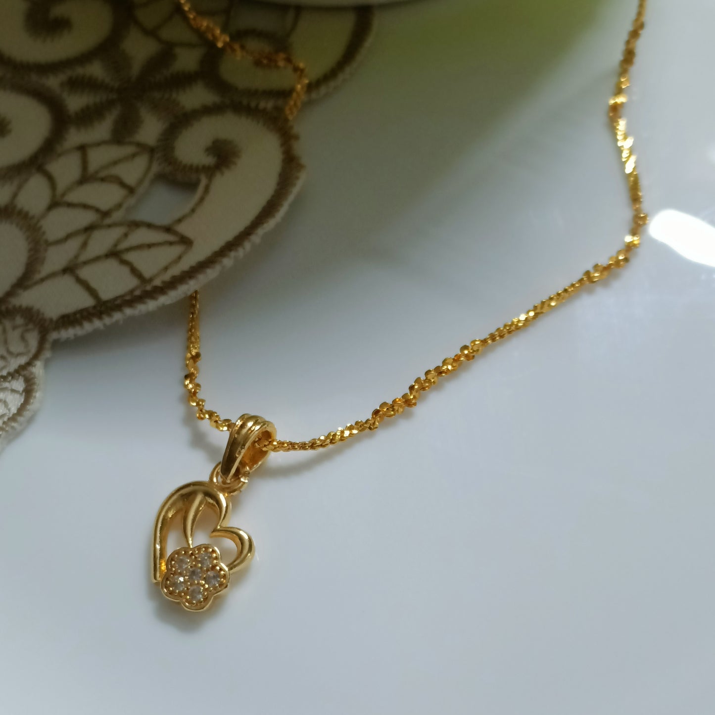 Golden Heart Blossom Necklace