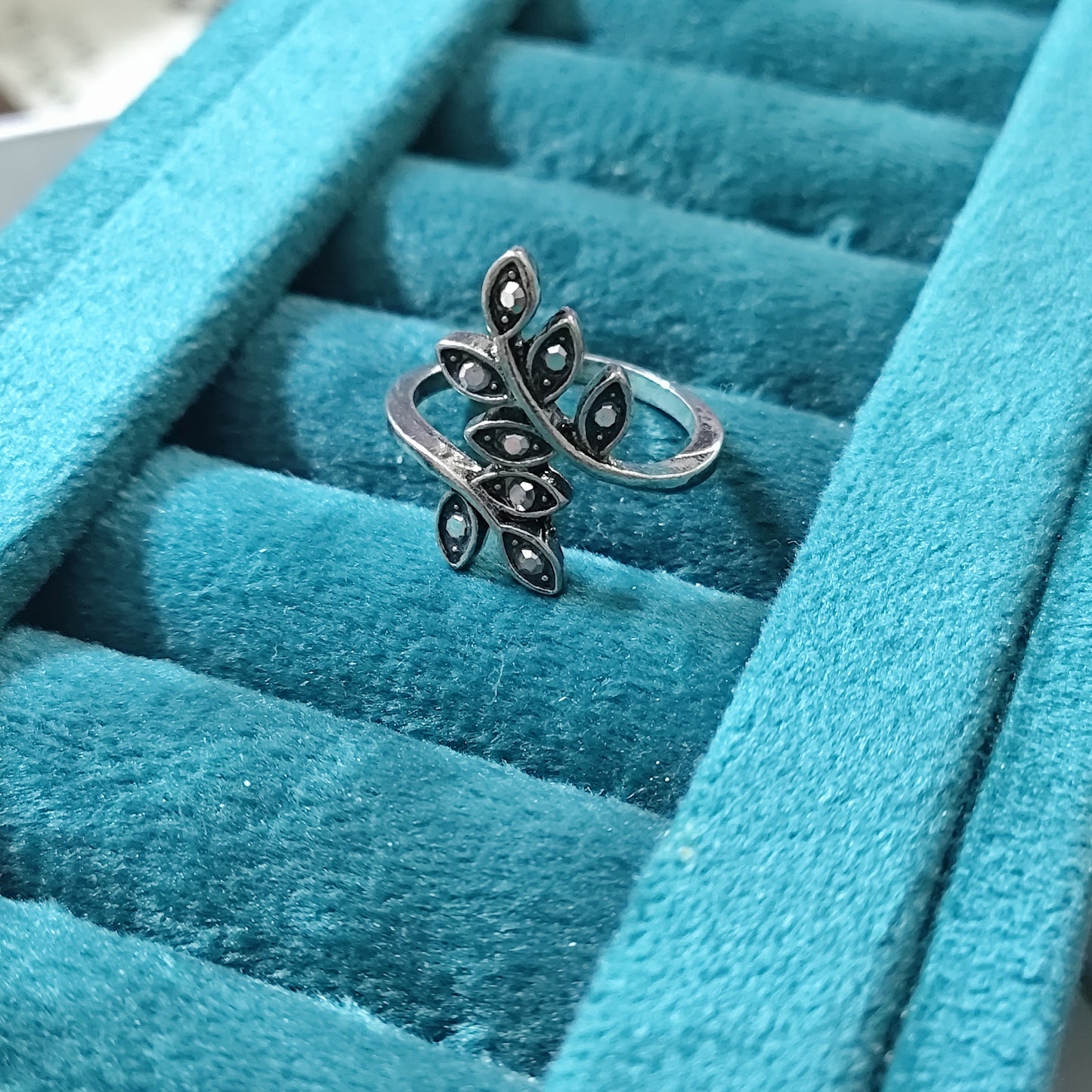 Silver Leaf Whisper Ring
