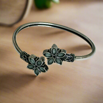 Oxidized Antique Floral Trendy Bracelet Turquoise