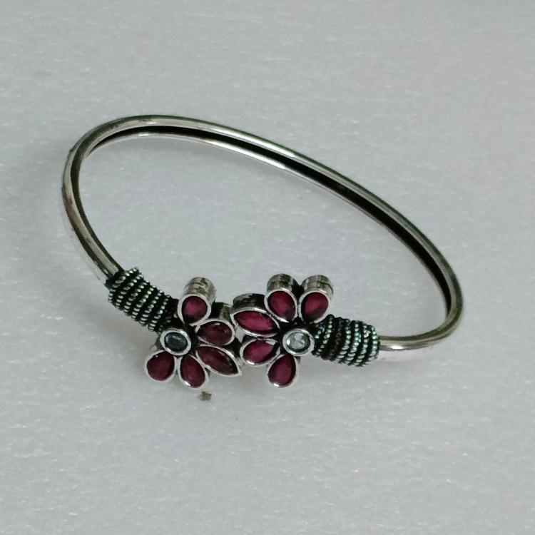 Oxidized Antique Floral Fusion Trendy Bracelet Purple