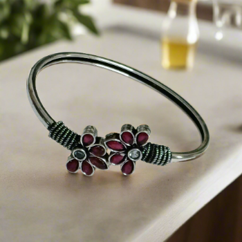 Oxidized Antique Floral Fusion Trendy Bracelet Purple