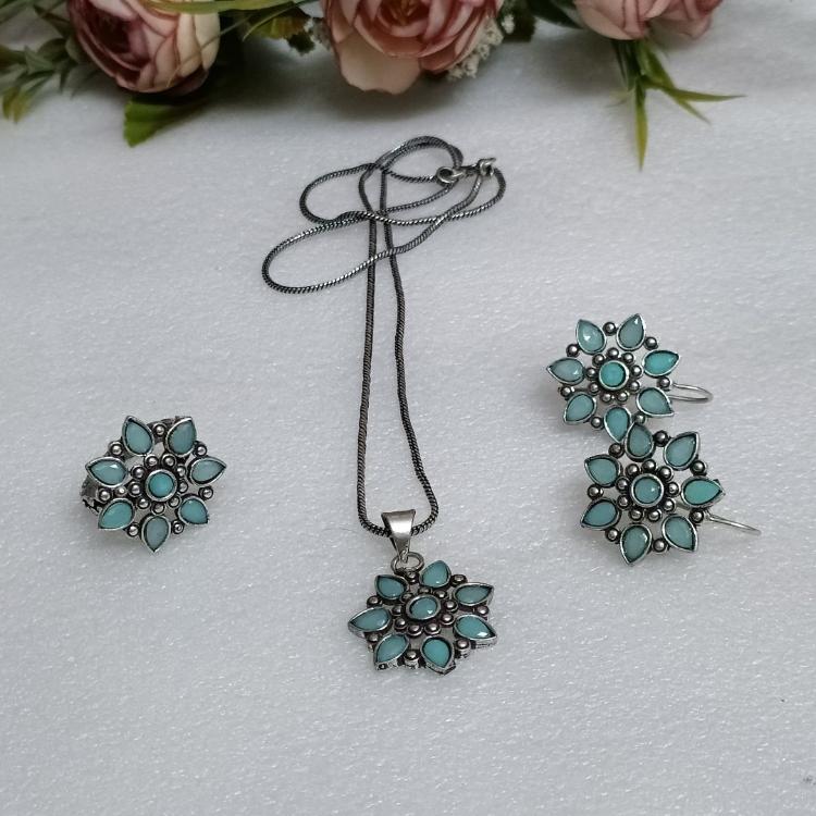 Oxidized Turquoise Floral Jewellery Set