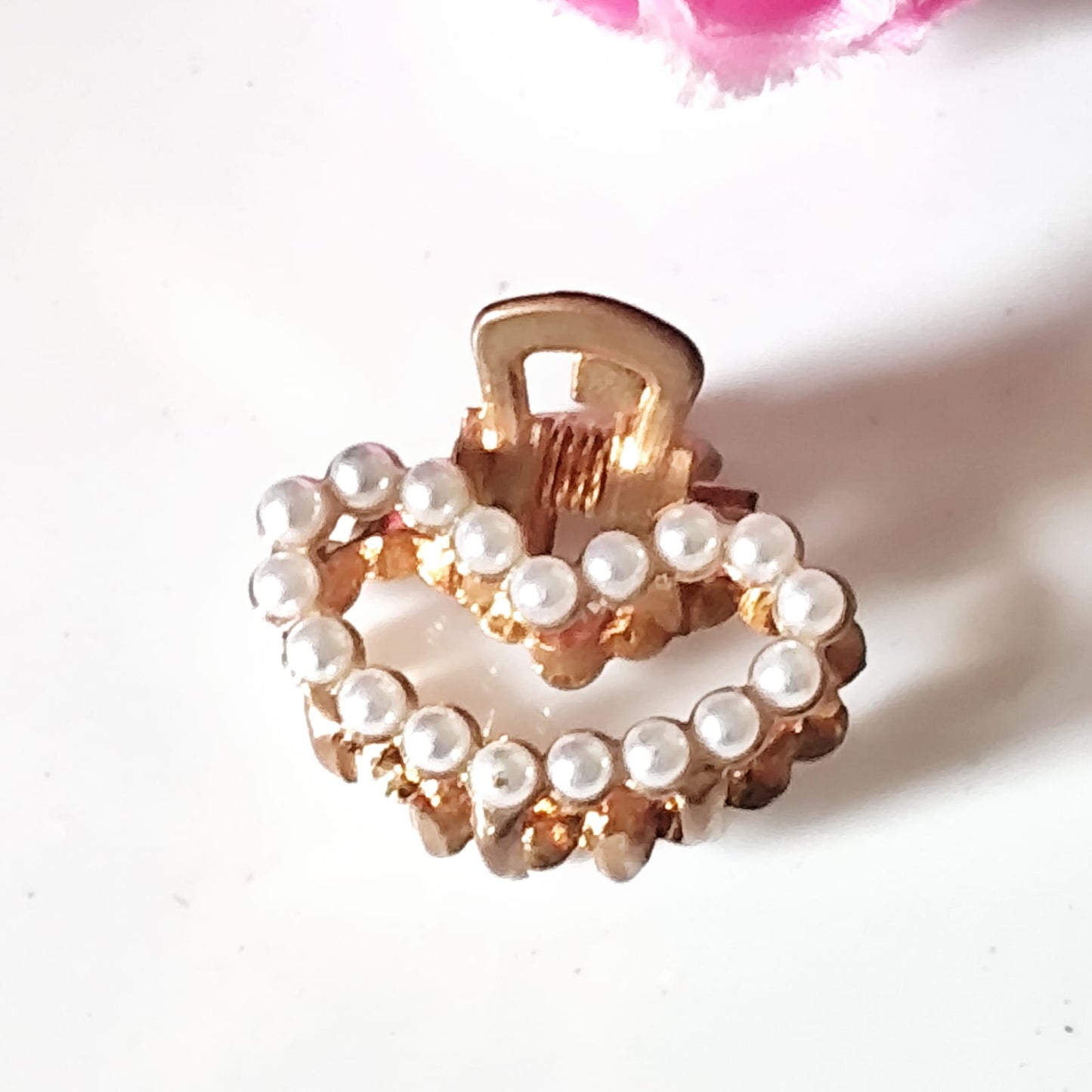 Pearl heart Mini Claw Clip Golden