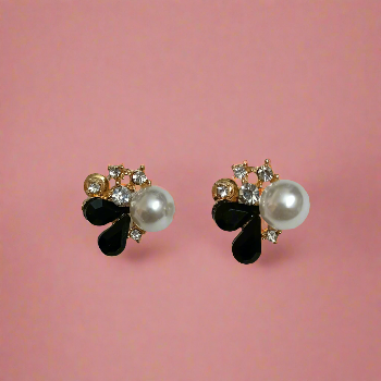 Pearl and black crystal cluster stud Korean Fashion earrings