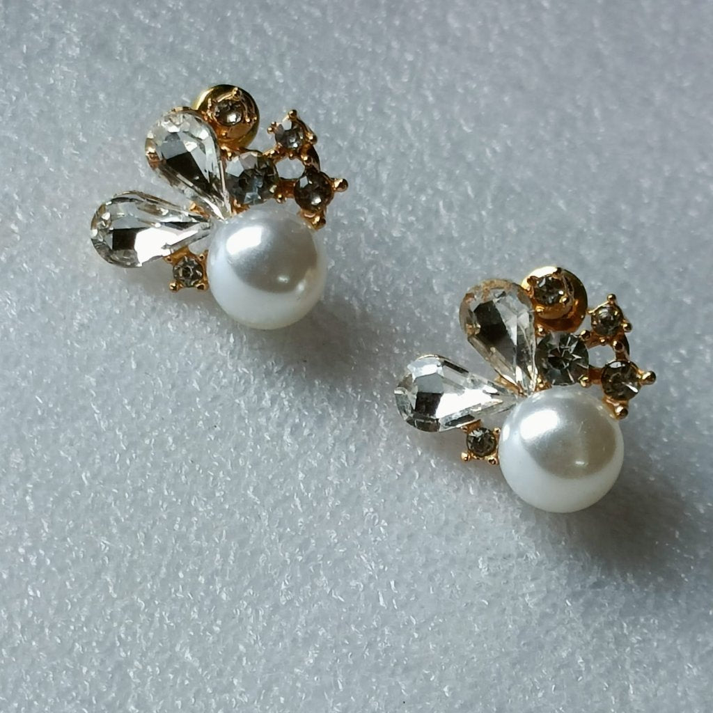 Pearl and white crystal cluster stud Earrings