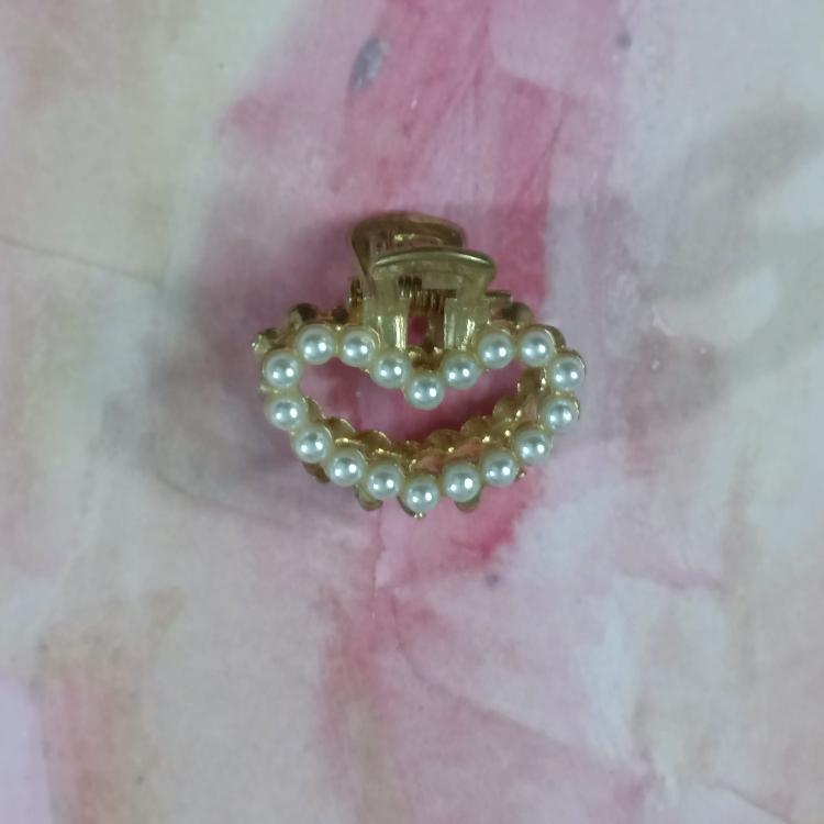 Pearl heart Mini Claw Clip Golden