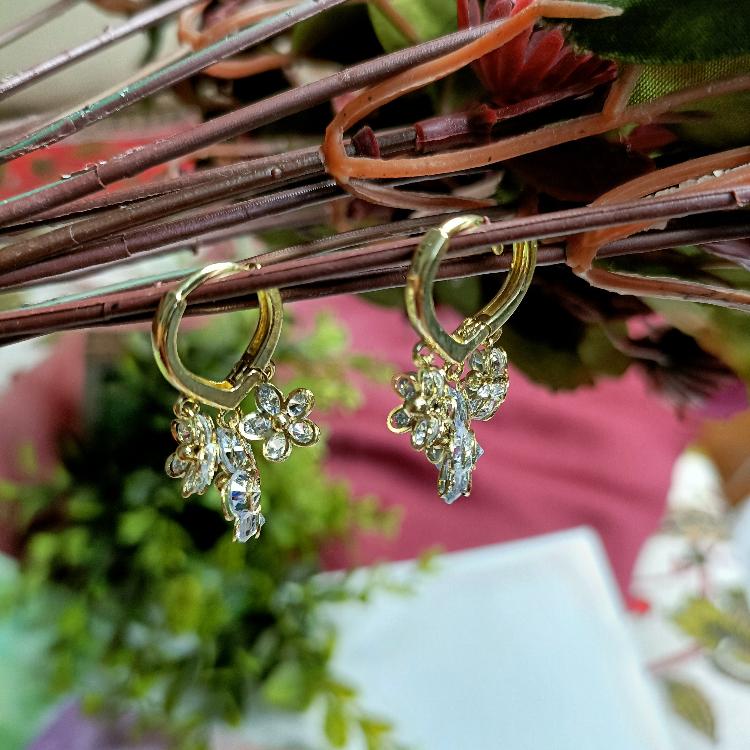 Sparkling Gold Flower Hoop Korean Fashion Earrings