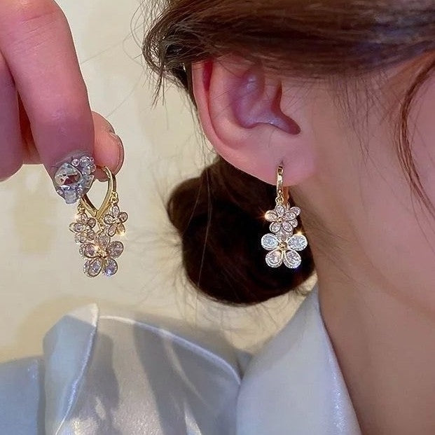 Sparkling Gold Flower Hoop Korean Fashion Earrings