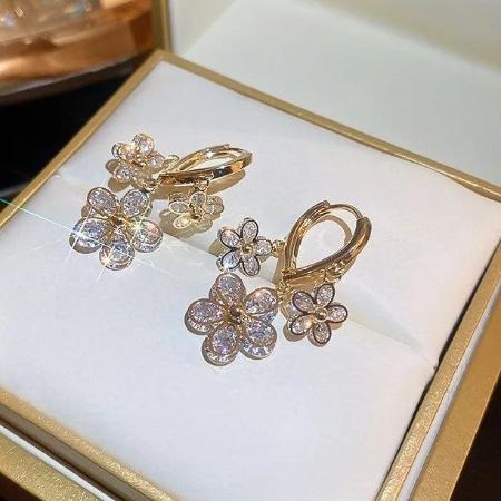 Sparkling Gold Flower Hoop Korean Fashion Earrings