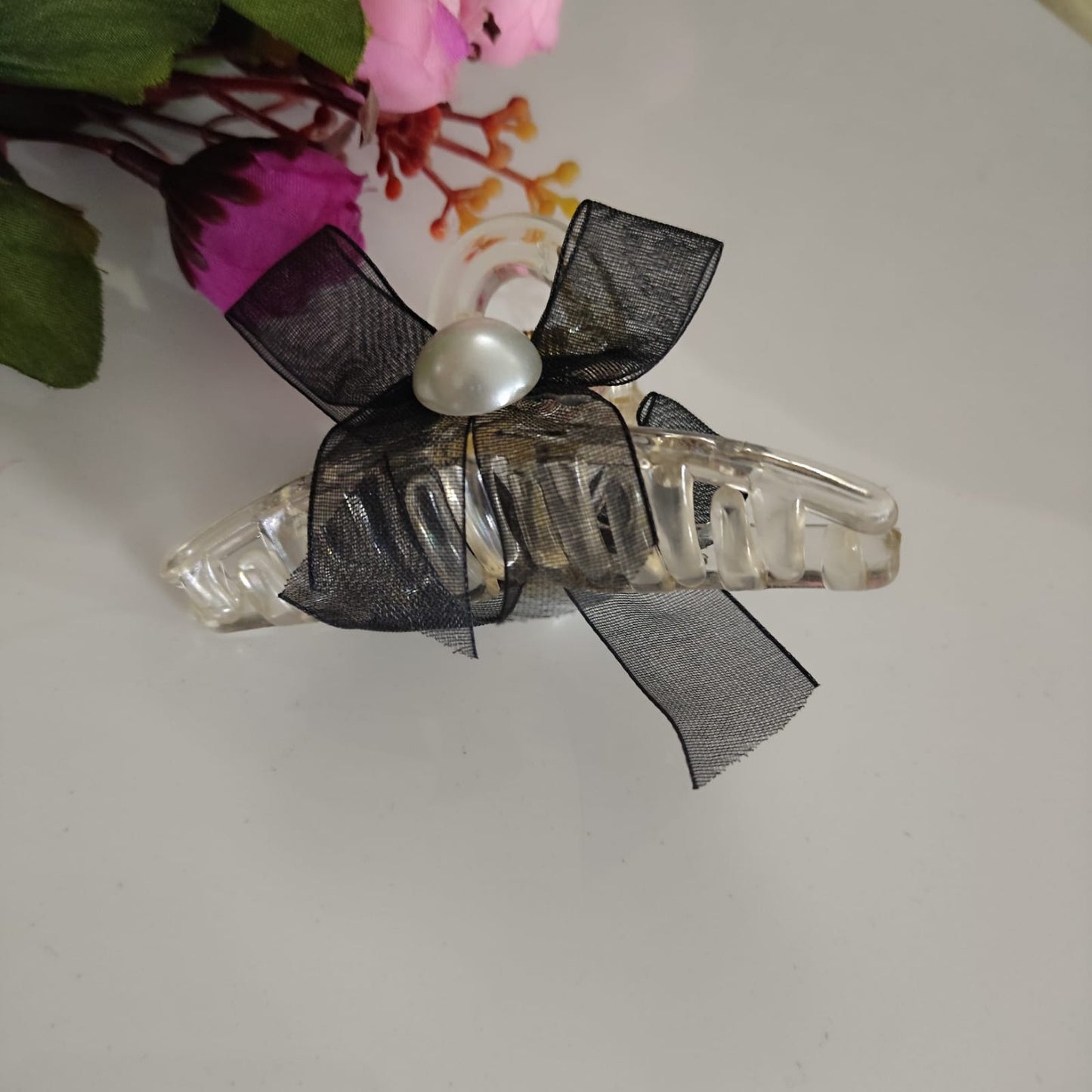 Black Bow Charm Hair Clutcher