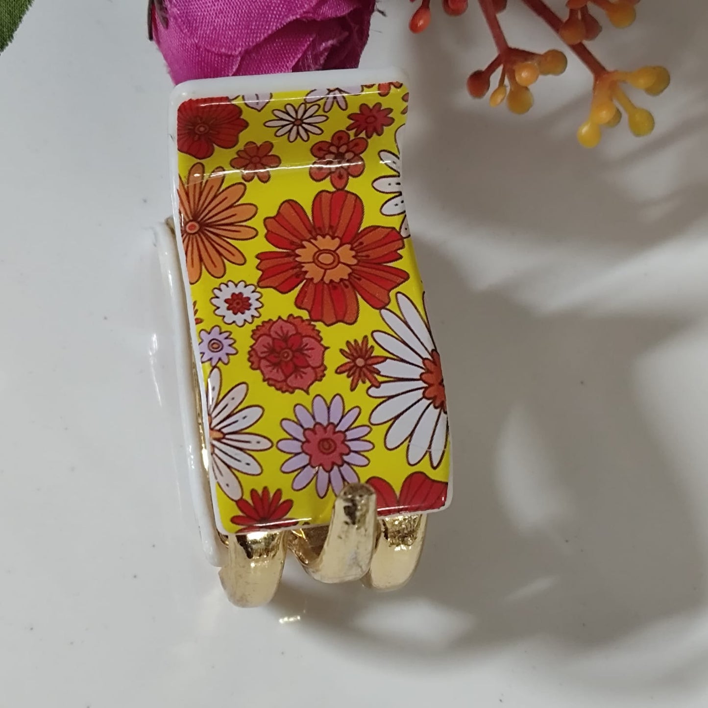 Daisy Glow Floral Hair Clips
