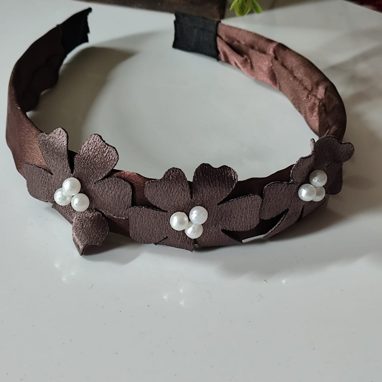 Brown Petal Pearl Hairband