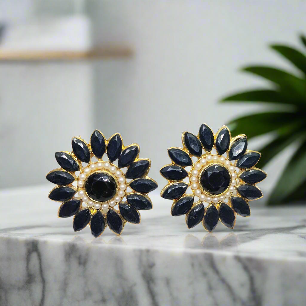 Black and Pearl Zirconia Studs Earrings
