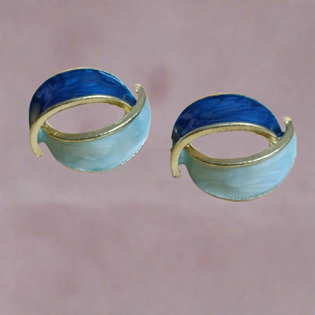 Dual-Color Loop Minimal Korean Fashion Earrings_2.4 cm X 2 cm