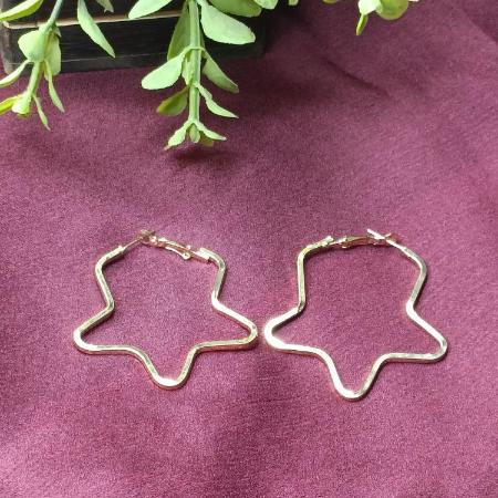 Golden Star Shape Metallic Hoops Fashion Earrings