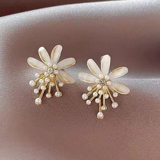 PearlwhiteLilystudearring1_3