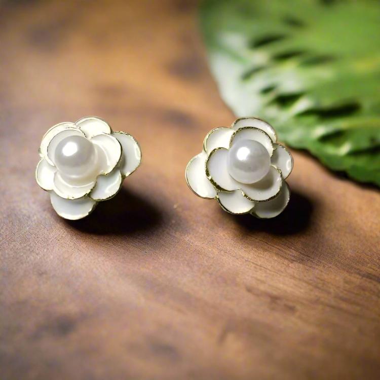 Rebellious Rose Minimal Korean Fashion Earrings