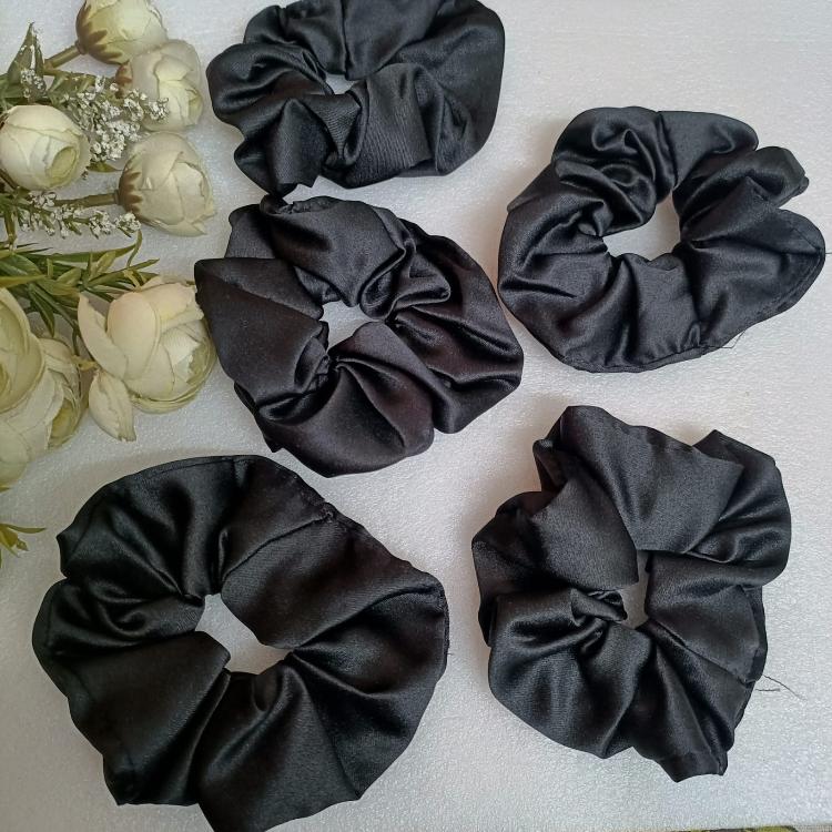 Satin scrunchies-Black (Pack of 5)